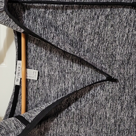 Forever 21 half zip active hoodie - Picture 6 of 6